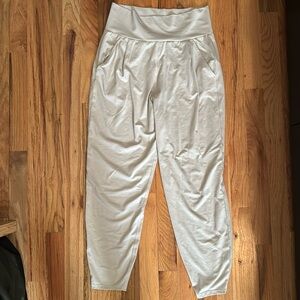 Vuori Lounge Pants Size Small